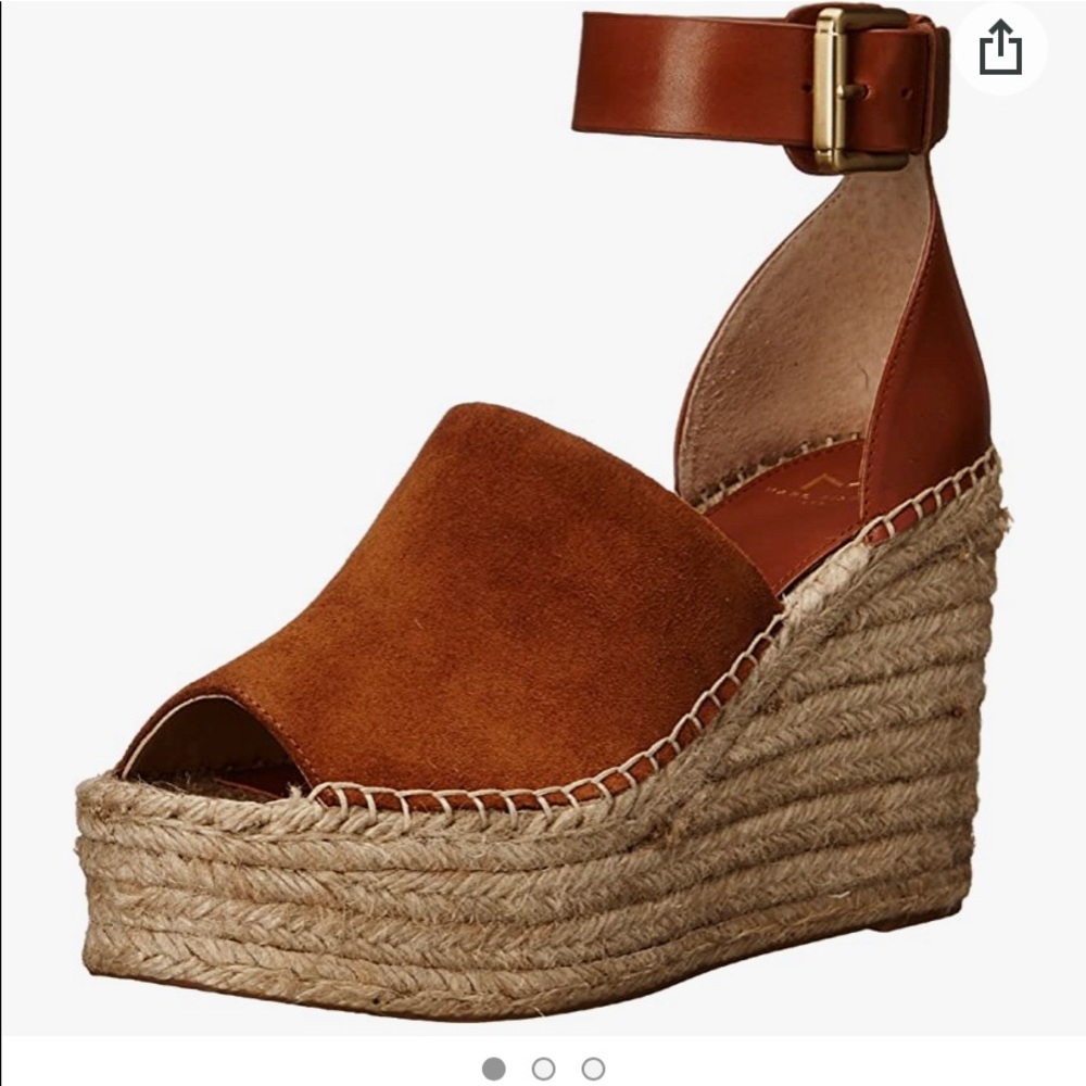 Barely used Marc Fisher Platform Sandals